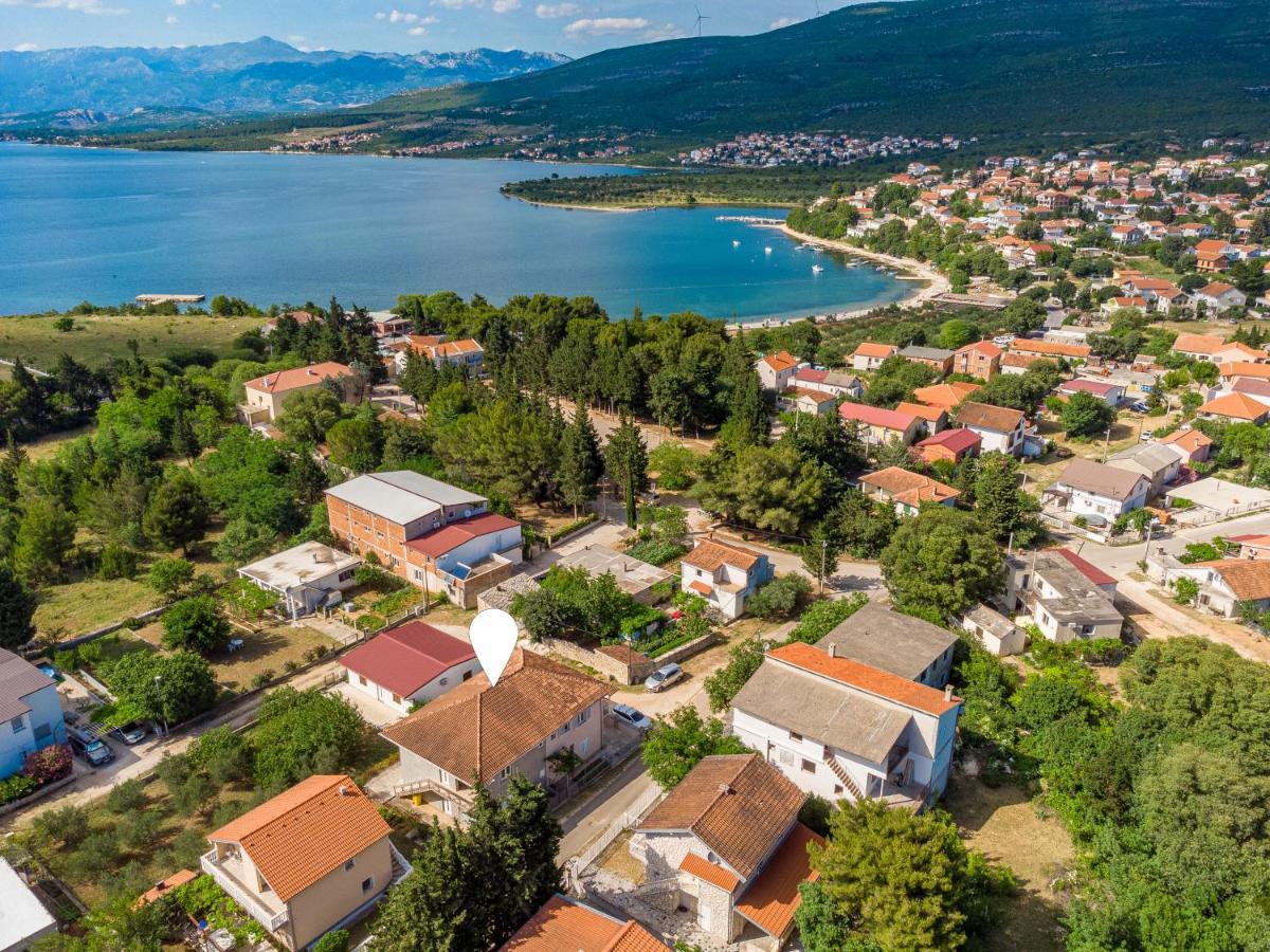 Apartmani Mila Gornji Karin Eksteriør bilde